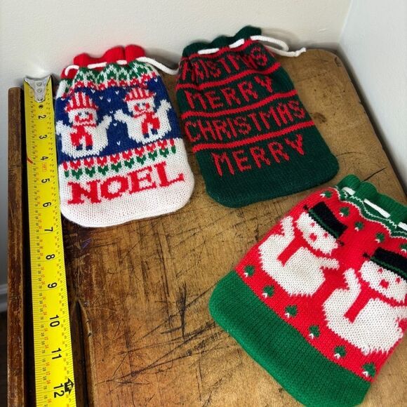 Lot of 3 small knit drawstring Christmas Holiday reusable gift bags - Picture 5 of 5